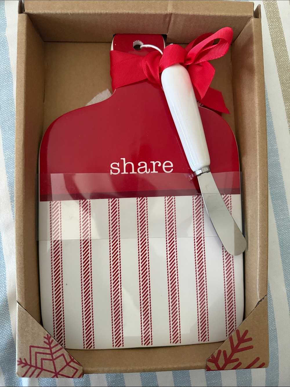 Red & White 'Share' Holiday Cheese Board with Spreader